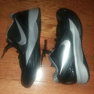 NIKE HYPERSPIKES VOLLEYBALL SHOES New Condition